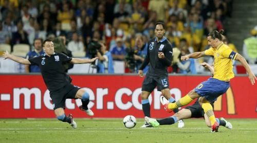 2012-06-15t193827z_01_mdj14_rtridsp_3_soccer-euro_reuters