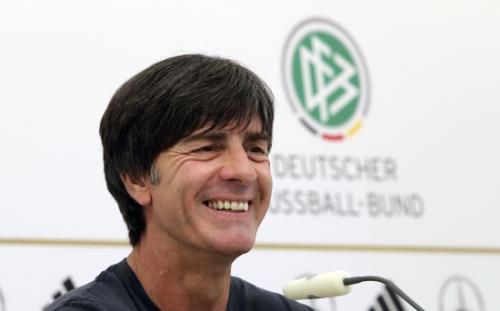 2012-06-11t121622z_01_aa30_rtridsp_3_soccer-euro_reuters