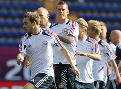 2012-06-08-00000103254823