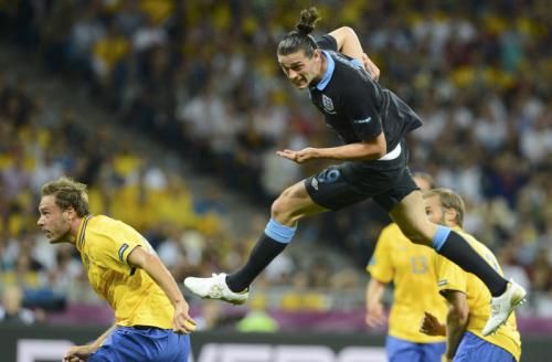 2012-06-15t193454z_01_zig325_rtridsp_3_soccer-euro_reuters