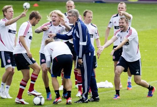 2012-06-15t112536z_01_sin108_rtridsp_3_soccer-euro-denmark_reuters
