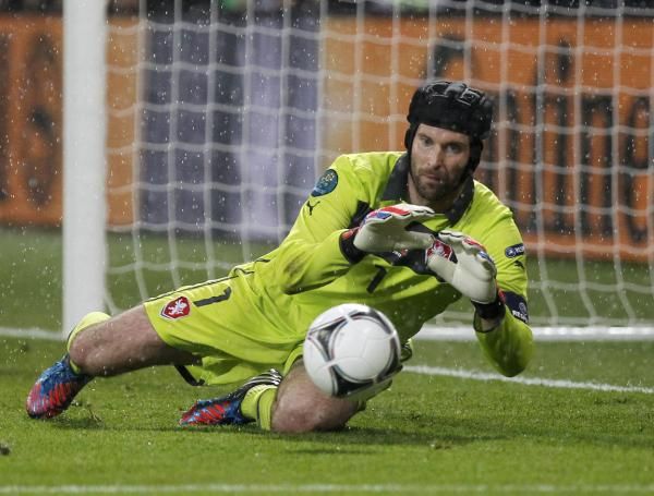 2012-06-16t193549z_01_dzl38_rtridsp_3_soccer-euro_reuters