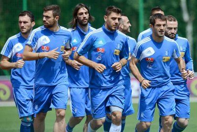 المنتخب اليوناني رفع معنويات شعبه رغم الأزمة الاقتصادية