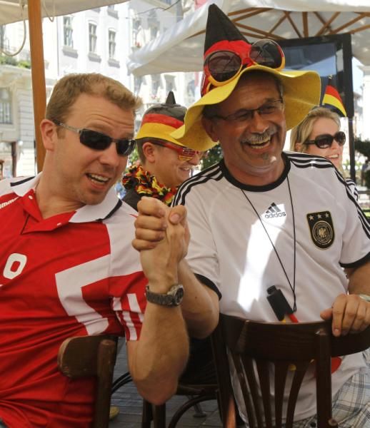 2012-06-17t110521z_01_aa14_rtridsp_3_soccer-euro_reuters