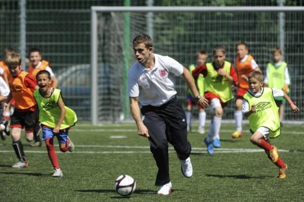 2012-06-17t150849z_01_aa38_rtridsp_3_regionalhubemea_reuters