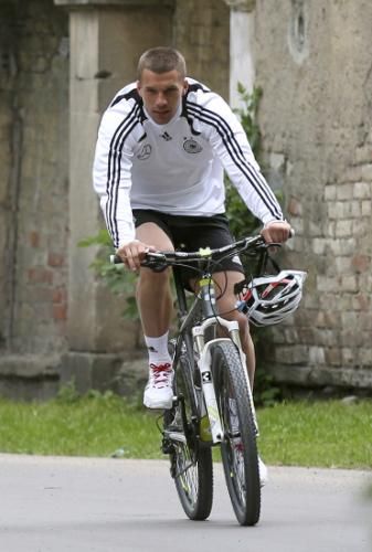 2012-06-05t170032z_01_boh17_rtridsp_3_soccer-euro_reuters