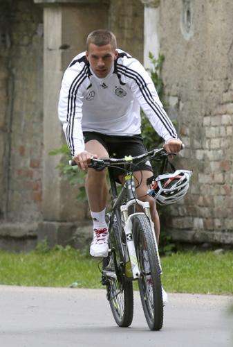 2012-06-05t170032z_01_boh17_rtridsp_3_soccer-euro_reuters