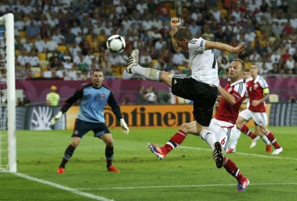 2012-06-17t193550z_01_mdj28_rtridsp_3_soccer-euro_reuters