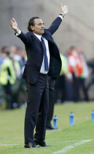 2012-06-10t164657z_01_dzl18_rtridsp_3_soccer-euro_reuters