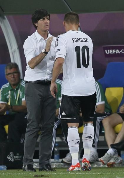 2012-06-17t201620z_01_stn138_rtridsp_3_soccer-euro_reuters