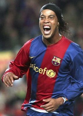 رونالدينهو قاد برشلونة للفوز 