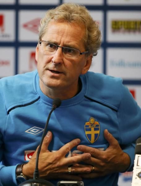 2012-06-16t102622z_01_cvi113_rtridsp_3_soccer-euro_reuters