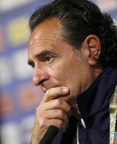 2012-06-11t134424z_01_aa57_rtridsp_3_soccer-euro_reuters