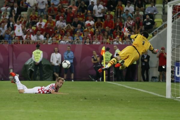 2012-06-18t201917z_01_hpb31_rtridsp_3_soccer-euro_reuters
