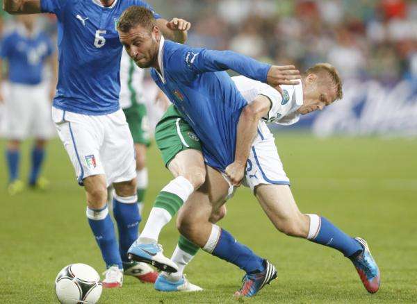 2012-06-18t200919z_01_zig34_rtridsp_3_soccer-euro_reuters