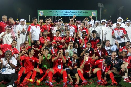 فريق نادي المحرق البحريني المتوج باللقب