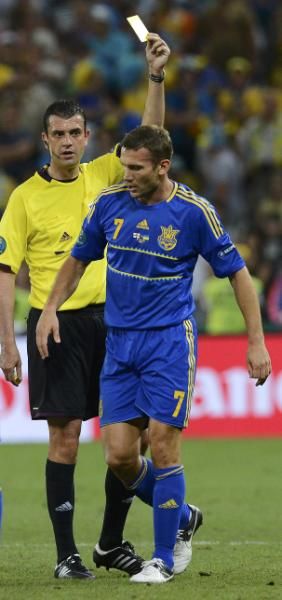 2012-06-19t203913z_01_stn166_rtridsp_3_soccer-euro_reuters