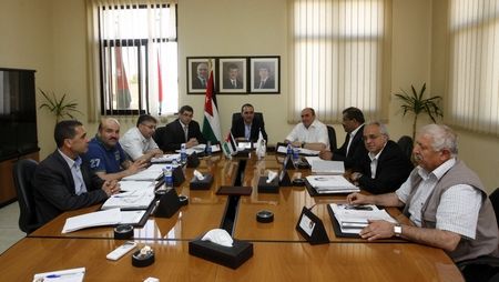 الأمير علي خلال ترؤسه اليوم لإجتماع مجلس الإدارة 