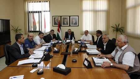 الأمير علي خلال ترؤسه اليوم لإجتماع مجلس الإدارة