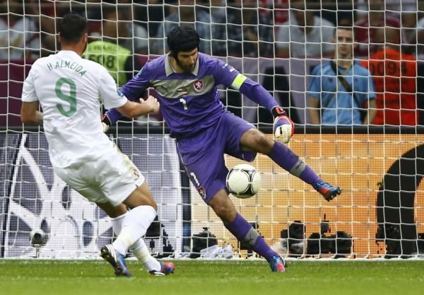 التألق غير العادي لتشيك لم يمنع رونالدو من تسجيل هدف الفوز