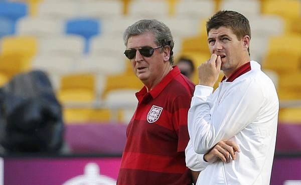 المدرب روي مع القائد ستيفن