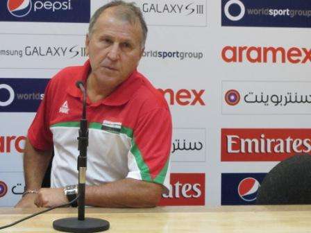 زيكو أثناء المؤتمر الصحفي