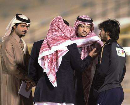 حسين عبد الغني و رئيس نادي النصر