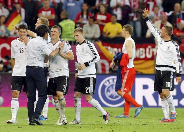 2012-06-22t205710z_01_mda78_rtridsp_3_soccer-euro_reuters