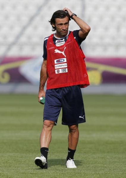 2012-06-21t162943z_1649162969_lr2e86l19t8jz_rtrmadp_3_soccer-euro_reuters