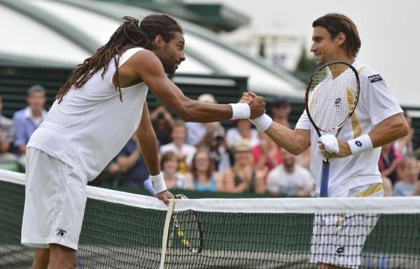 2012-06-27t144800z_308276636_lr2e86r153pjb_rtrmadp_3_tennis-wimbledon_reuters