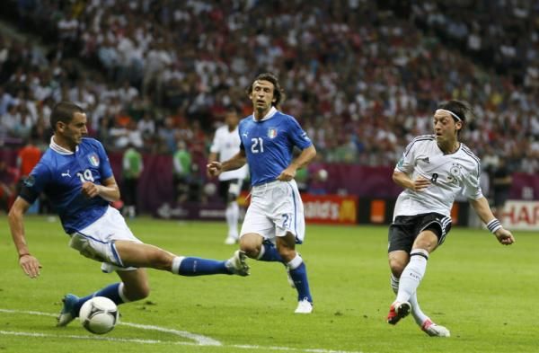 2012-06-28t192129z_1935639216_lr2e86s1hriak_rtrmadp_3_soccer-euro_reuters