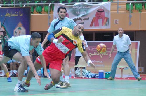 من مباراة الفريقين في الدور الأول للبطولة