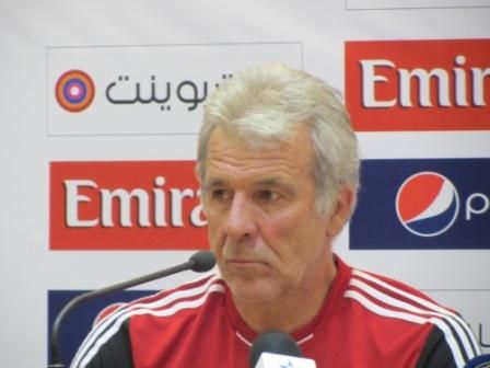 جيريتس أثناء المؤتمر الصحفي