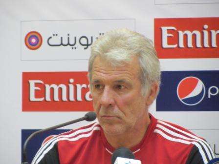 جيريتس أثناء المؤتمر الصحفي