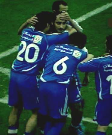 لاعبو الهلال يحتلفون بالخبير سامي الجابر بهدفيه في لقاء اليوم