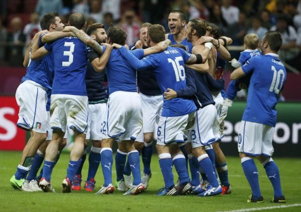 2012-06-28t210333z_640490975_lr2e86s1mhmpw_rtrmadp_3_soccer-euro_reuters