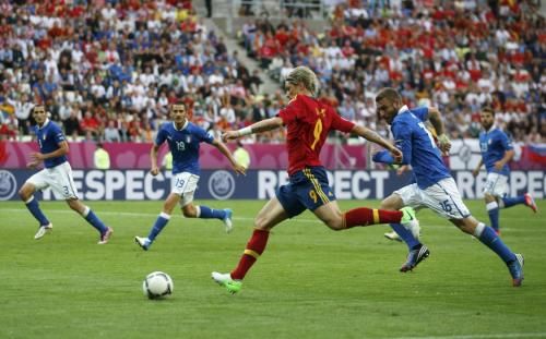 2012-06-10t175558z_01_ink29_rtridsp_3_soccer-euro_reuters