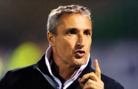 الفرنسي برنار كازوني 