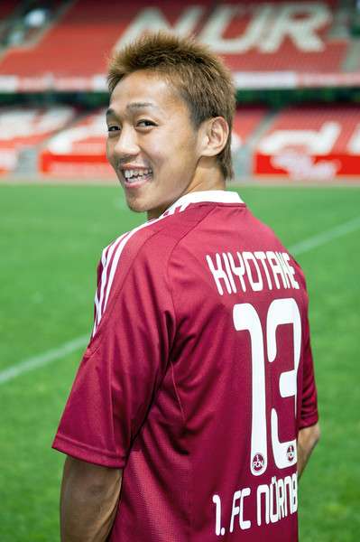 هيروشي كيوتاكي بعد إنتقاله لفريق نورمبيرج الالماني