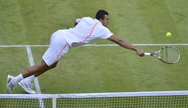 2012-07-04t175225z_1726512681_lr2e8741dn22r_rtrmadp_3_tennis-wimbledon_reuters