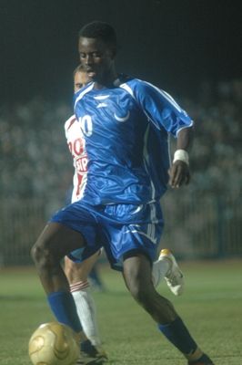 مهند الطاهر ومضايقة من لاعب الزمالك