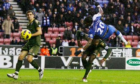 لقطة سابقة للاعب روداليجا بمباراة ضد فريقه الجديد