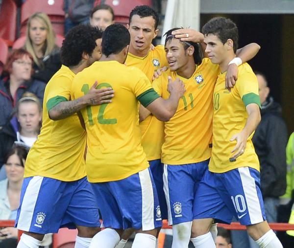 2012-07-20t193405z_1911768264_gm1e87l09ur01_rtrmadp_3_oly-socc-bra-gbr-men-adv7_reuters