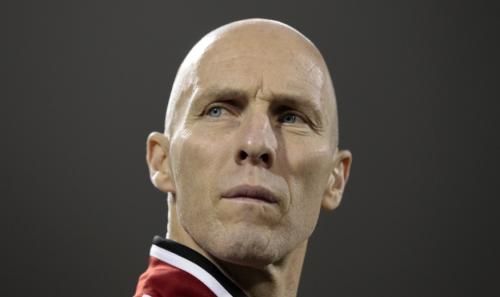 2012-03-02t192803z_01_qat15_rtridsp_3_soccer-friendly_reuters