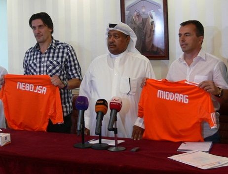 المدرب ميودراج رادولوفيتش وحسين بوسكندر والمساعد نيبوشا 