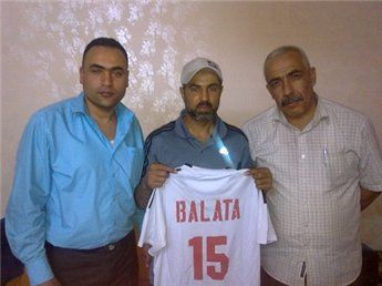 بدوان يتوسط ادارة بلاطة بعد التوقيع