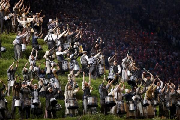 2012-07-27t203641z_1873393705_tb3e87r1l8w18_rtrmadp_3_oly-open-ceremony-day0-act1_reuters