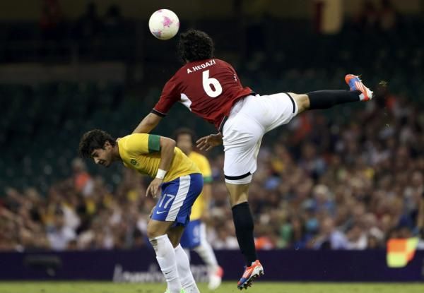 2012-07-26t204417z_267369125_lr1e87q1lli5n_rtrmadp_3_oly-socc-fbmsoc-fbm400c02_reuters
