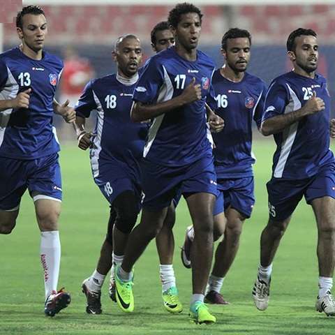  جانب من تدريبات فريق الكويت ويبدو جمعة والهمامي والعتيقي والصبيح 