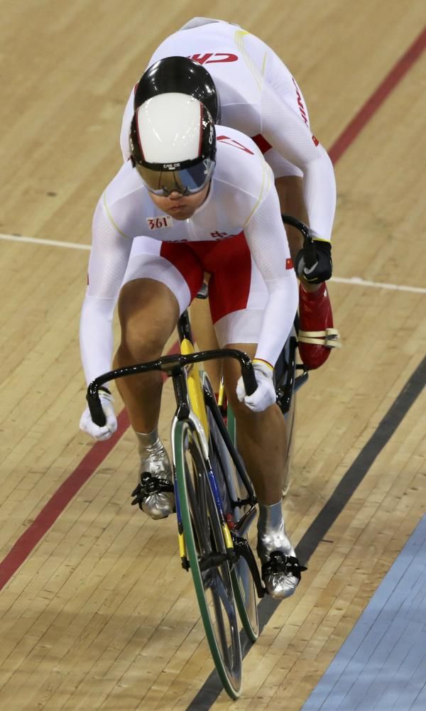 2012-08-02t155058z_1760761360_tb3e882180mlj_rtrmadp_3_oly-cycl-ctwtsp-heats-day6_reuters